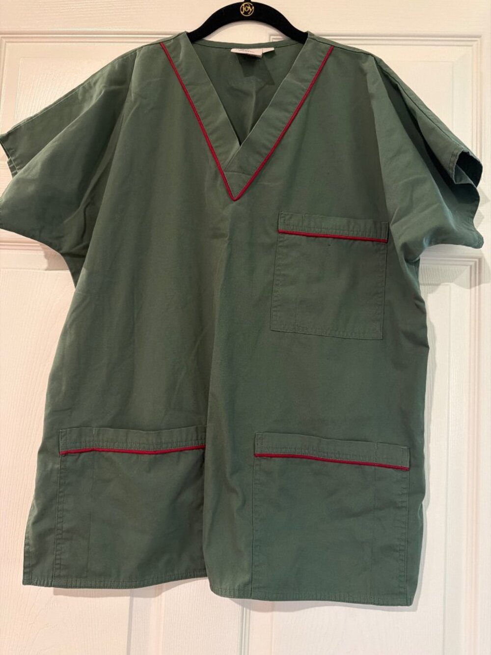S.C.R.U.B.S. Green Unisex V-Neck Scrub Top W/Red Trim & Pockets Size M